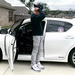 Meet your Posher, Ethan